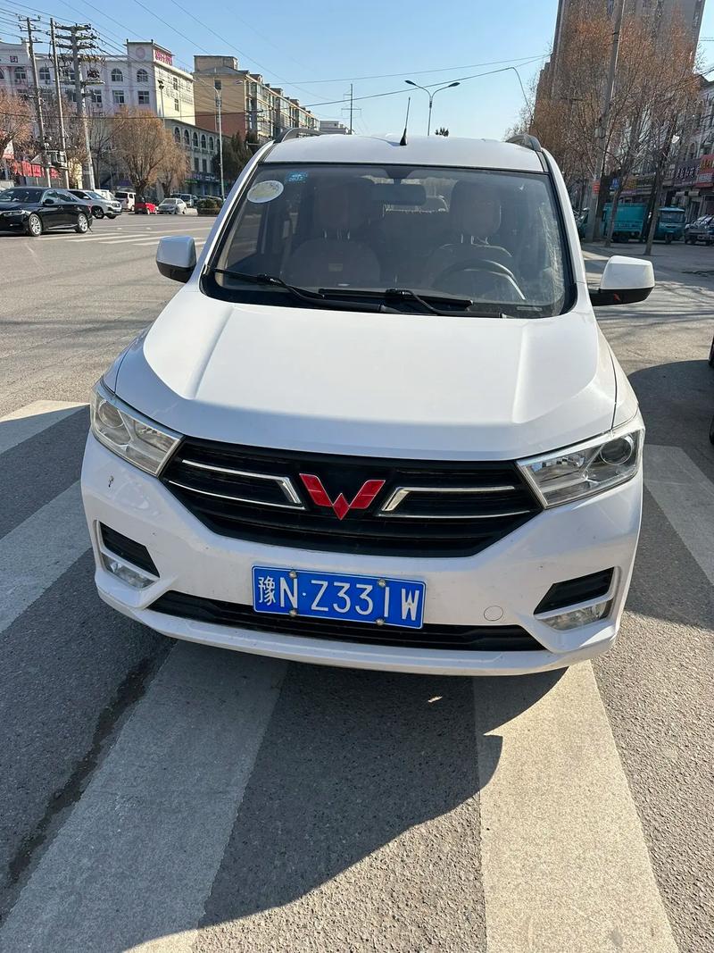 为什么买宏光s不愿买plus,为什么宏光s新款减配了