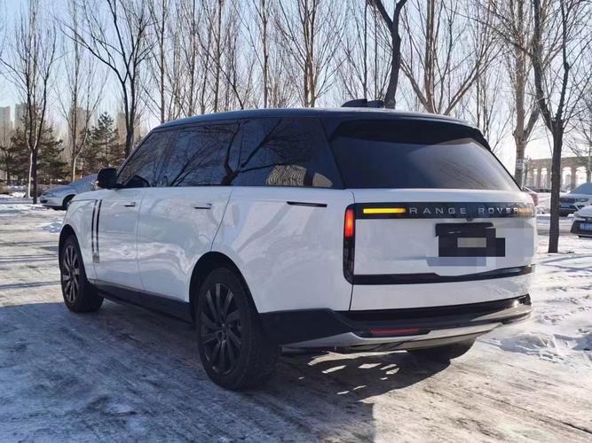 2022年路虎揽胜行政新款／2022款路虎揽胜行政谍照