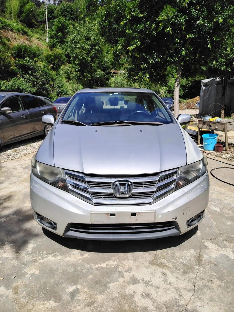 【本田锋范2012款配置参数,本田 锋范经典 2012款 15l 自动旗舰版】