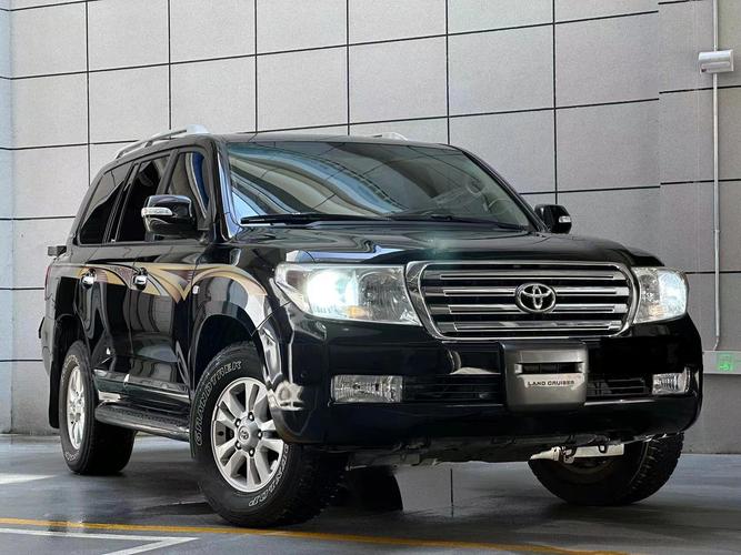 巡洋舰v8多少钱一辆 巡洋舰v8 57