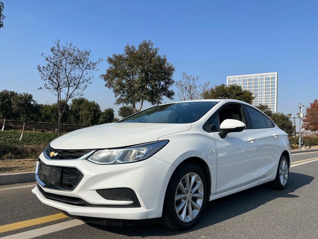 【二手科鲁兹价格,二手科鲁兹价格多少】